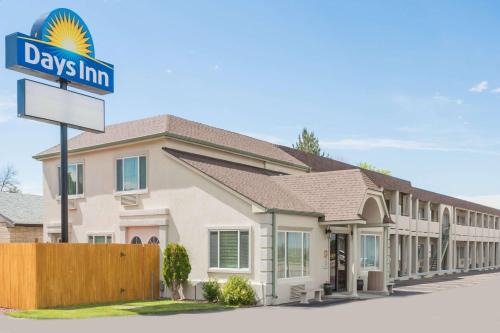Kimball Hotel | Pet-Friendly Days Inn by Wyndham Kimball - Rated 8.1/10
