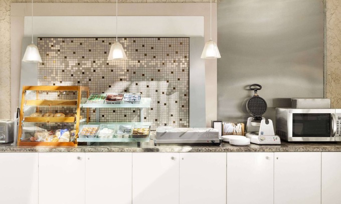Downtown Hotel | Comfortable Stay at Days Inn by Wyndham Lethbridge
