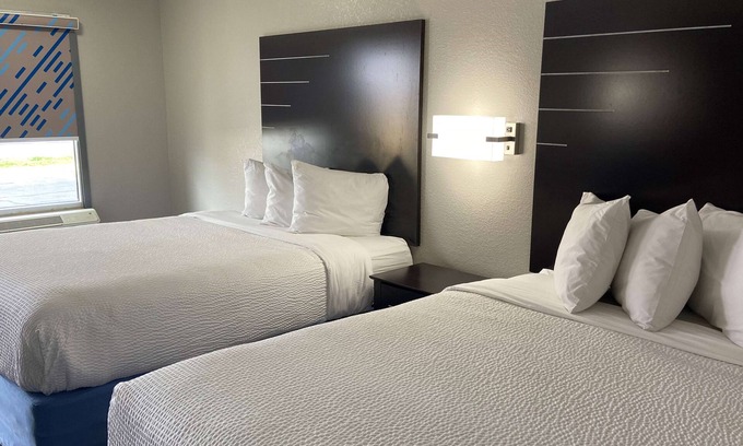Kreole Hotel | Budget-Friendly Days Inn by Wyndham Moss Point Pascagoula