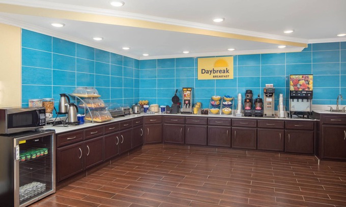 Muscle Shoals Hotel | Inviting Days Inn by Wyndham in Muscle Shoals Florence