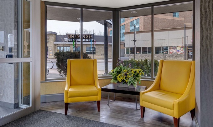 Fallsview Hotel | Convenient Days Inn by Wyndham Niagara Falls with Pool