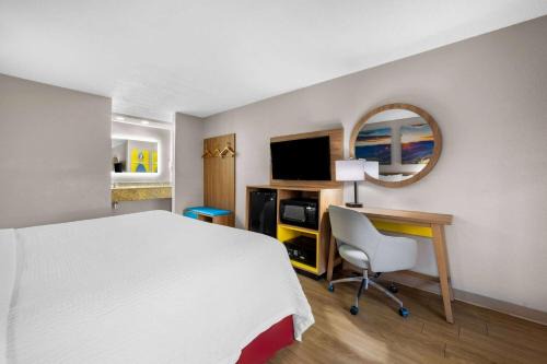 Raleigh Hotel | Budget-Friendly Stay at Days Inn by Wyndham Raleigh Midtown