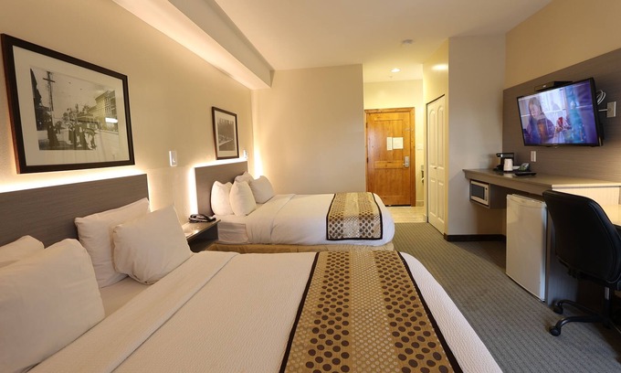 Surrey Hotel | Comfortable Stays at Days Inn by Wyndham Surrey