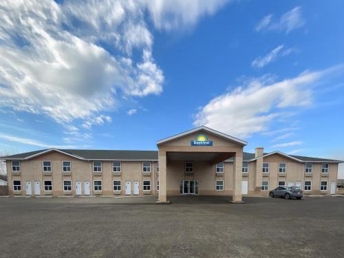 Taber Hotel | Comfortable Stay at Super 8 by Wyndham Taber, AB