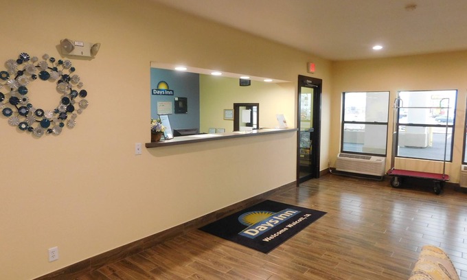 Walcott Hotel | Comfortable Stay at Days Inn by Wyndham Walcott Davenport