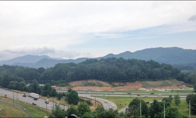 Waynesville Hotel | Comfortable Days Inn by Wyndham in Waynesville, NC