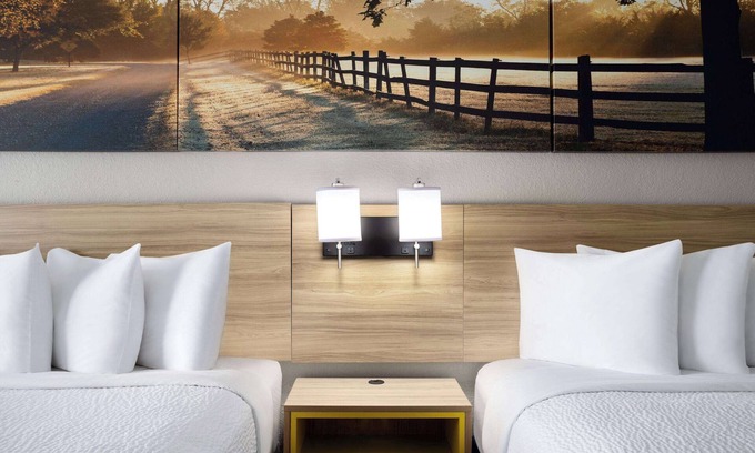 Waycross Hotel | Comfortable Stay at Days Inn by Wyndham Waycross