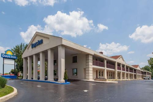 Talleyville Hotel | Pet Friendly Days Inn by Wyndham Wilmington Brandywine