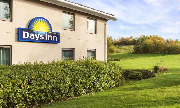 Norton Canes Hotel | Comfortable Stay at Days Inn Cannock - Family & Pet Friendly