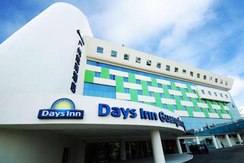 Baiyun Hotel | Discover Days Inn Guangzhou: 4-Star Comfort & Family-Friendly