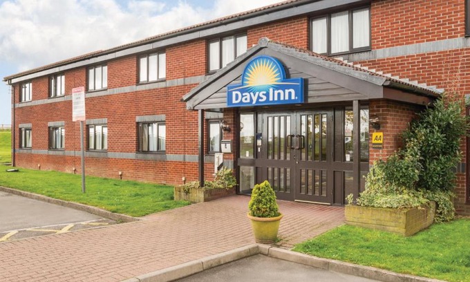 Ridgeway Hotel | Pet-Friendly Days Inn Hotel Sheffield South with Breakfast