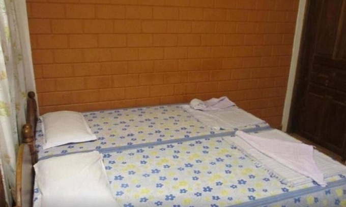 Alappuzha Bed & Breakfast | Delightful Family Double Room at Dazzle Dew Memories