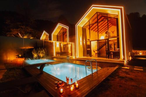 Ardesen Villa | Experience DD's Roof Villas: Oceanfront Bliss Awaits