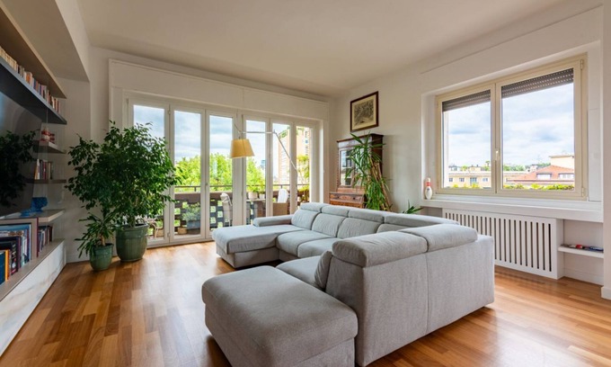 Centro Storico Apartment | De Amicis- Beautiful apartment for 7 in the center of Milan