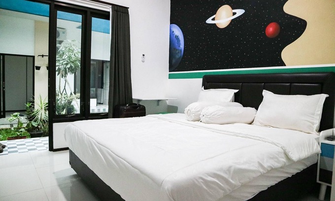 Malang House | Discover De Azka Style Syariah: Family-Friendly Retreat