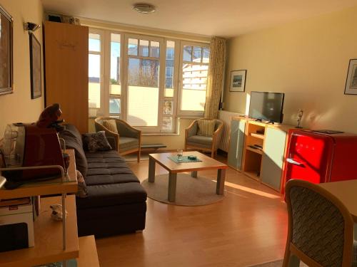 Dorumer Neufeld Apartment | Oceanfront Bliss at de Bülk: Pet-Friendly & Family Fun