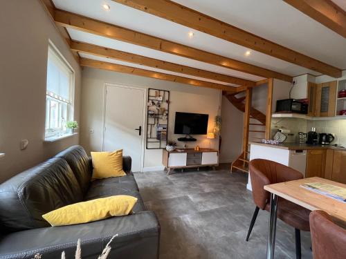 Baaiduinen House | De Bakkerij: Ocean View Retreat with Family-Friendly Amenities