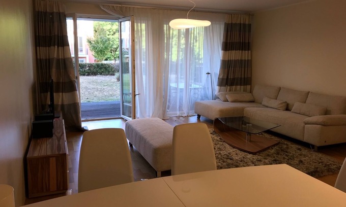 Friedrichshain Apartment | Bright 3-Room Apartment with Garden in Central Berlin