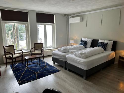 Nijmegen-Centrum Hotel | Family-Friendly Getaway at De Bronzen Koets Hotel