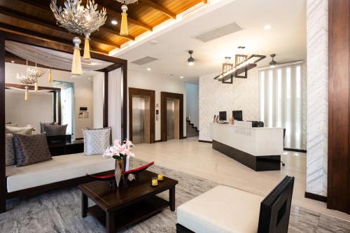 Thapae Hotel | Discover De Chai Colonial Hotel & Spa - 4-Star Excellence