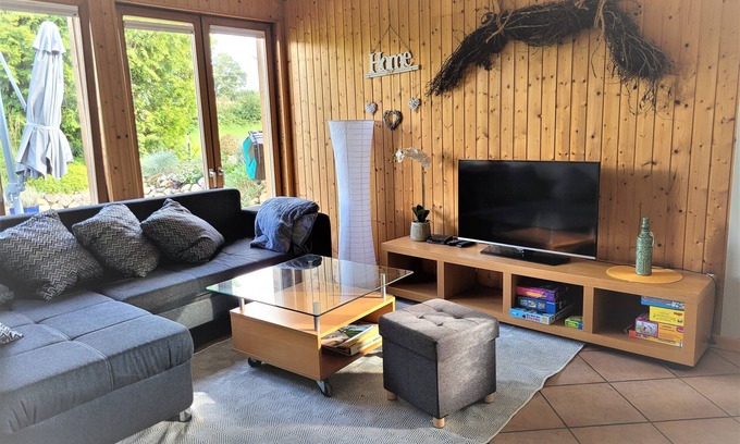 Groß Vollstedt Apartment | Comfortable 2-Bedroom Farm Retreat with Fjord Horse Terrace