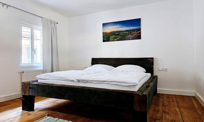 Ilbesheim Bed & Breakfast | Relaxing Ocean View Retreat at Weingut Gästehaus Hechtmann