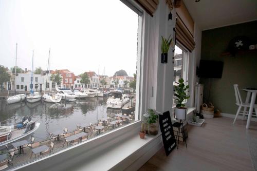 Goes Apartment | Oceanfront Retreat at De Kade - Rated 9.3/10 by Guests
