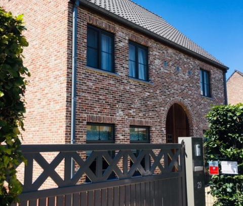 Lokeren House | Discover De Karlapper: Pet Friendly & Family Ready Retreat