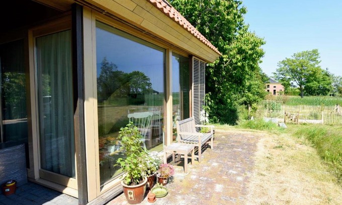 Ezinge House | Family-Friendly Retreat at De Kinkhoorn with Great Reviews