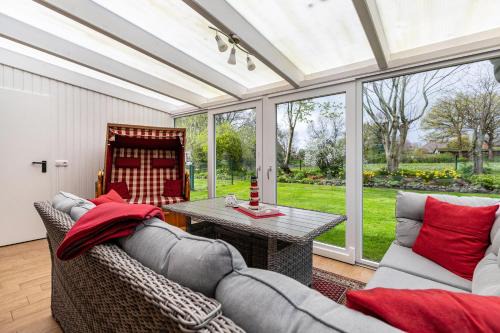 Offenbuttel House | Experience De Lüüte Kaat: Pet & Child Friendly Retreat