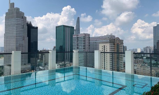 Little Japan Apartment | Modern Boutique Hotel near Hyatt & Opera House with Pool