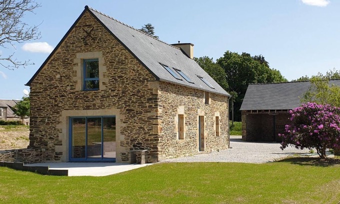 Merleac House | Experience De Poulfos - Merleac: Perfect for Families & Pets