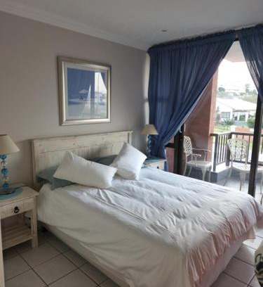 Jeffreys Bay Apartment | Oceanfront Retreat at De Reyge - 10/10 Guest Rated