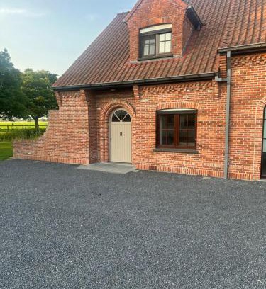 Assenede House | Pet-Friendly Retreat at De Reynaarthoeve with High Ratings