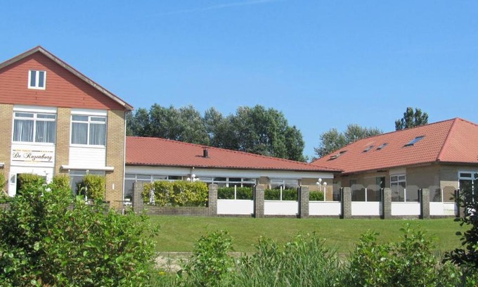 Scharmer Apartment | Family-Friendly Stay at De Rozenborg with Breakfast Included