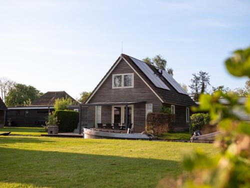 Zuideinde House | Pet-Friendly Retreat at De Sloothaak with Top Ratings
