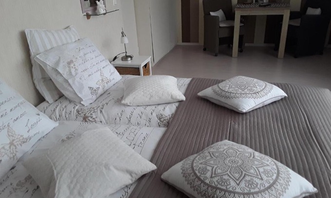 Schagen Bed & Breakfast | Experience De Spiegel: Guest Rated 9/10 for Quality Stay