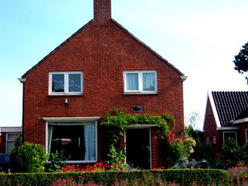 Warffum Bed & Breakfast | Guest Rated 9/10 at de Twee Paardjes - Cozy Breakfast Stay