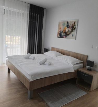 Trn Hotel | Top-Rated Dea Sobe: Family-Friendly with Restaurant & Kitchen
