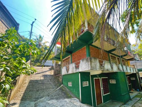 Ganga Ihala Korale House | Family-Friendly Escape at Dealings Freedom Rest Hotel