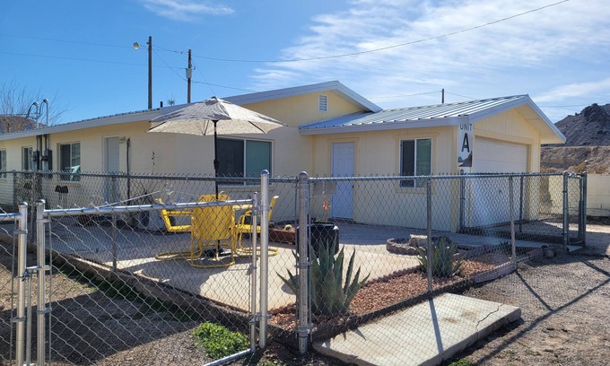 Beatty House | Explore Comfort at Death Valley Gateway Suite-A