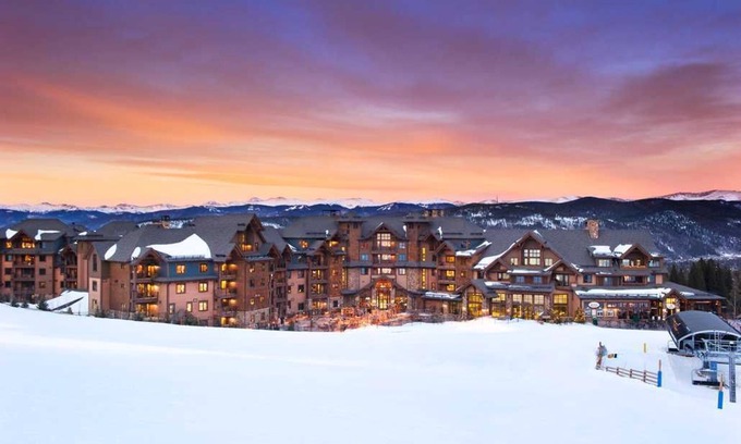 Breckenridge Resort | Experience Ski-In/Ski-Out Comfort at Grand Lodge Peak 7