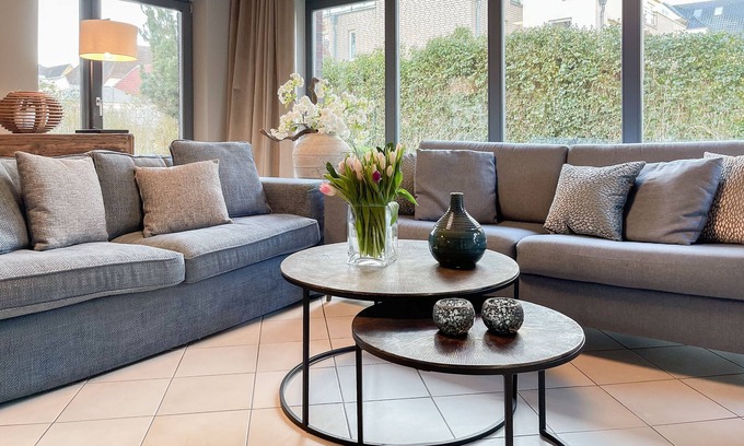 Timmendorfer Strand Apartment | Oceanfront Retreat at Deck 1, Timmendorfer Strand
