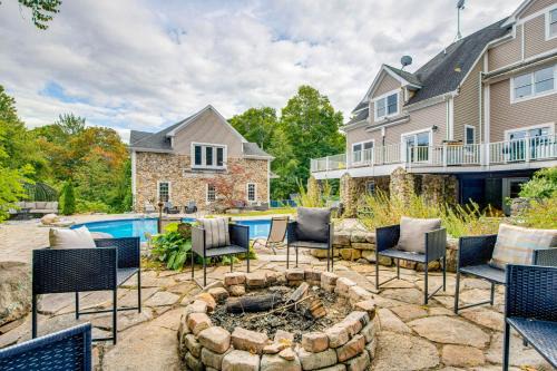 Belmont House | Family-Friendly Belmont Home with Pool & Beach Access