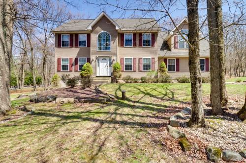 Albrightsville House | Inviting Poconos Home with Game Room and Relaxing Hot Tub