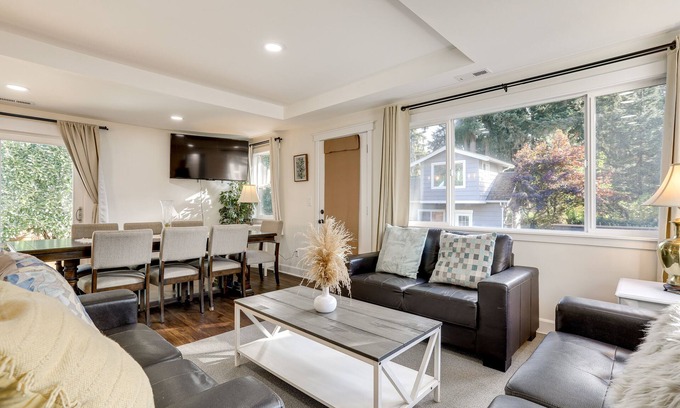 Education Hill House | Cozy Redmond Home: Enjoy Spa, Breakfast & Close to Seattle