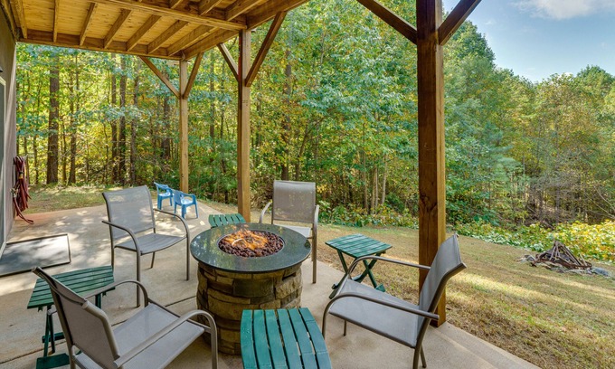 Bostic Cabin | Inviting North Carolina Cabin with Deck, Grill & Fire Pit