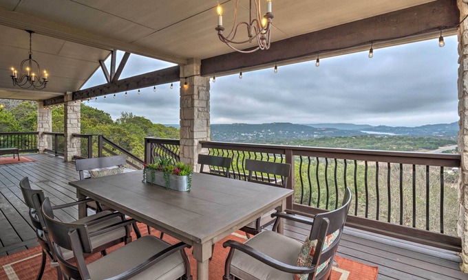 Leander House | Stunning Jonestown House with Lake Travis Views & Spa