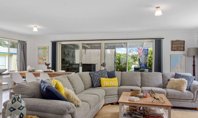 Carrickalinga House | Oceanfront Retreat @ Dolphin - Pet Friendly & Family Ready