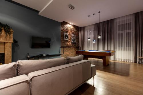 Katowice Apartment | Welcoming Deco Apartments Mariacka 8: Family & Pet Friendly